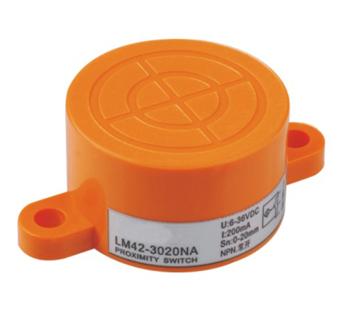LM42 Inductive proximity sensor