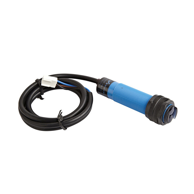 NPN AC DC G18 Plastic Photoelectric Switch With Reflector Plate